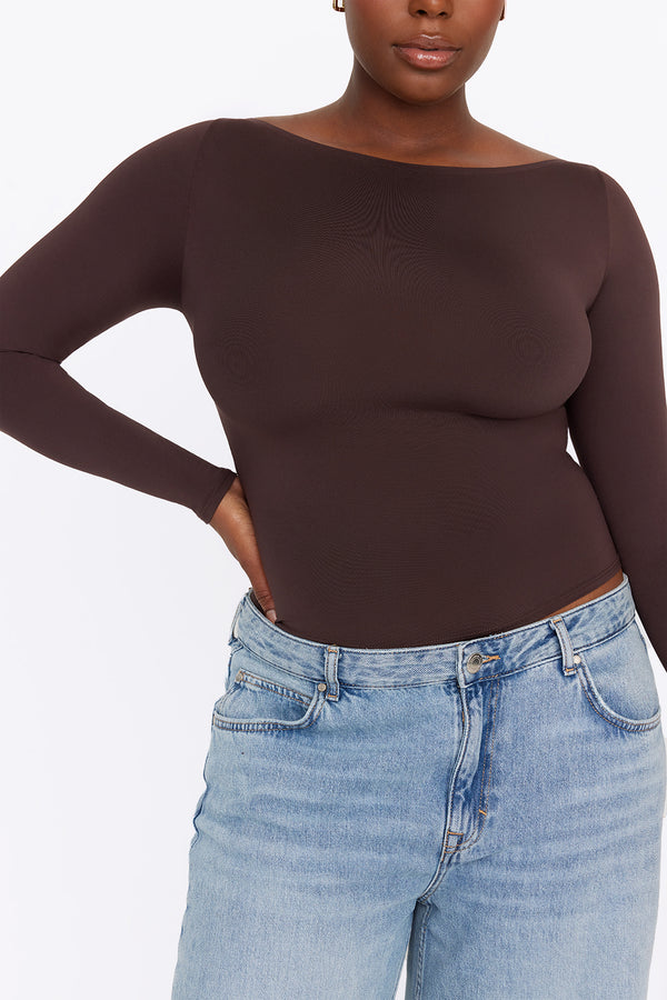 365 SECOND SKIN BOAT NECK LONG SLEEVE TOP - ESPRESSO