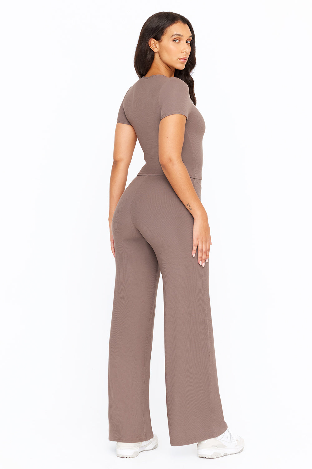 365 Sculpting Lounge Short Sleeve T-Shirt - Mocha