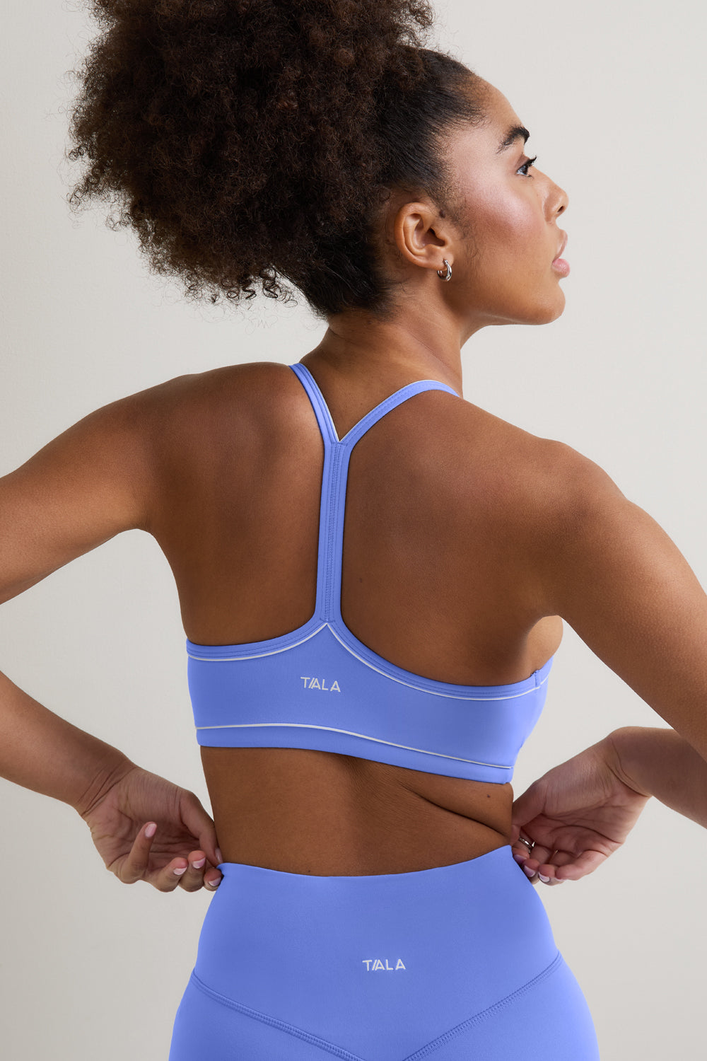 DayFlex Contrast Sweetheart Sports Bra - Iris Blue