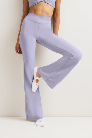 DayFlex Soft Wrap Yoga Pant - Lilac