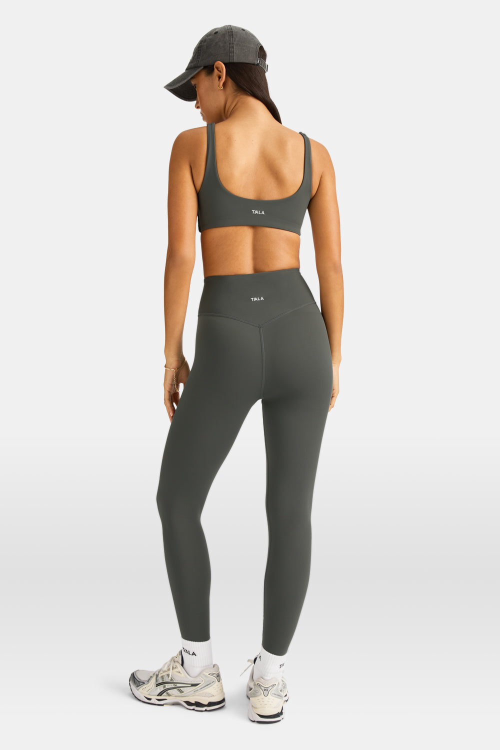 DayFlex Twist Front Sports Bra - Dark Olive