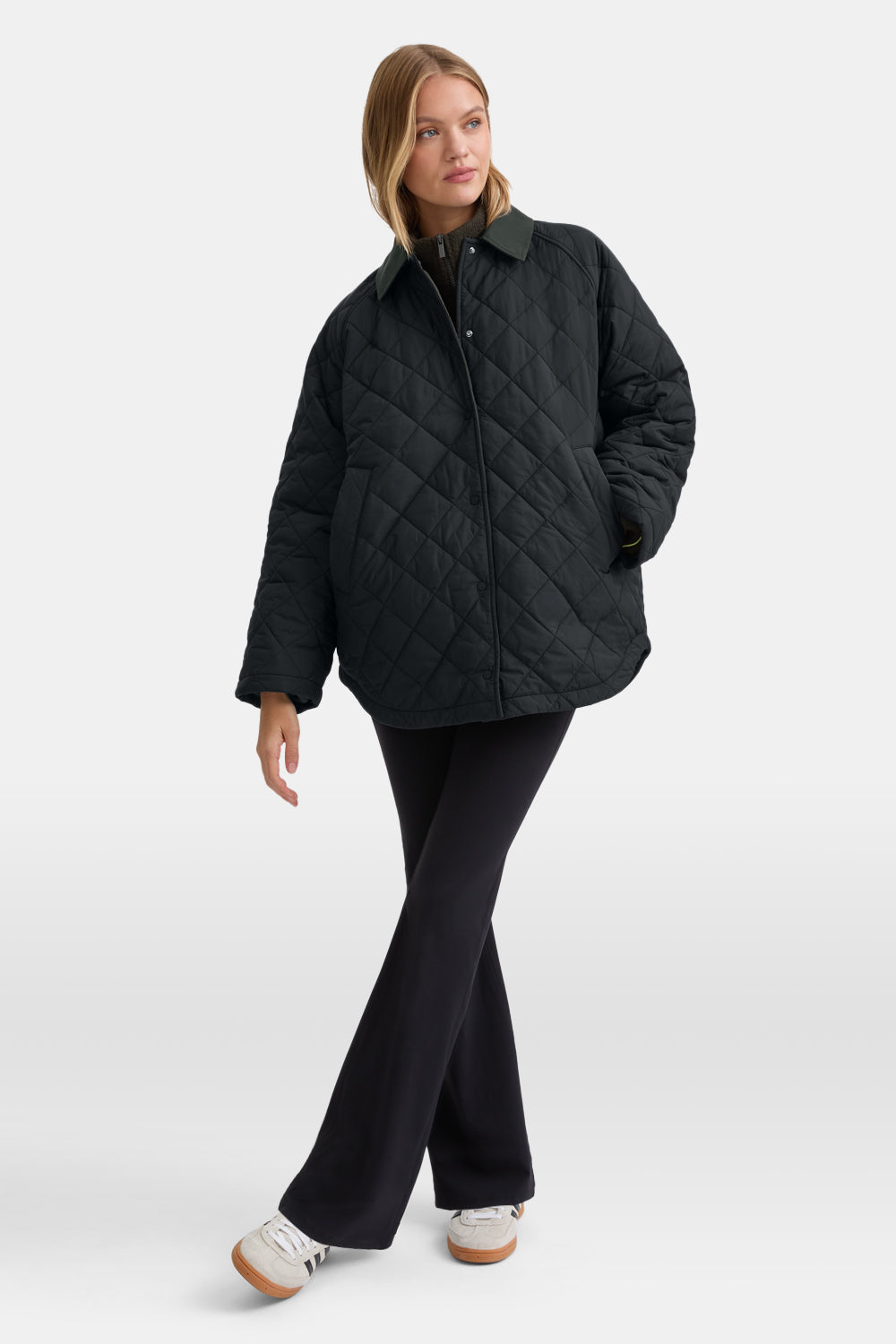 Quilted Reversible Barn Jacket - Dark Moss / Black