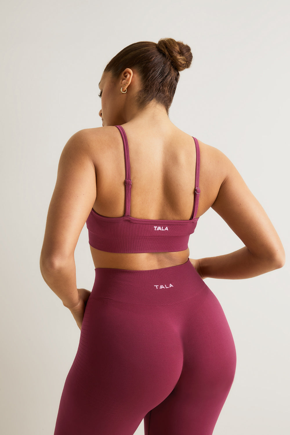 Sculpt Seamless Bandeau Sports Bra - Cherry Red