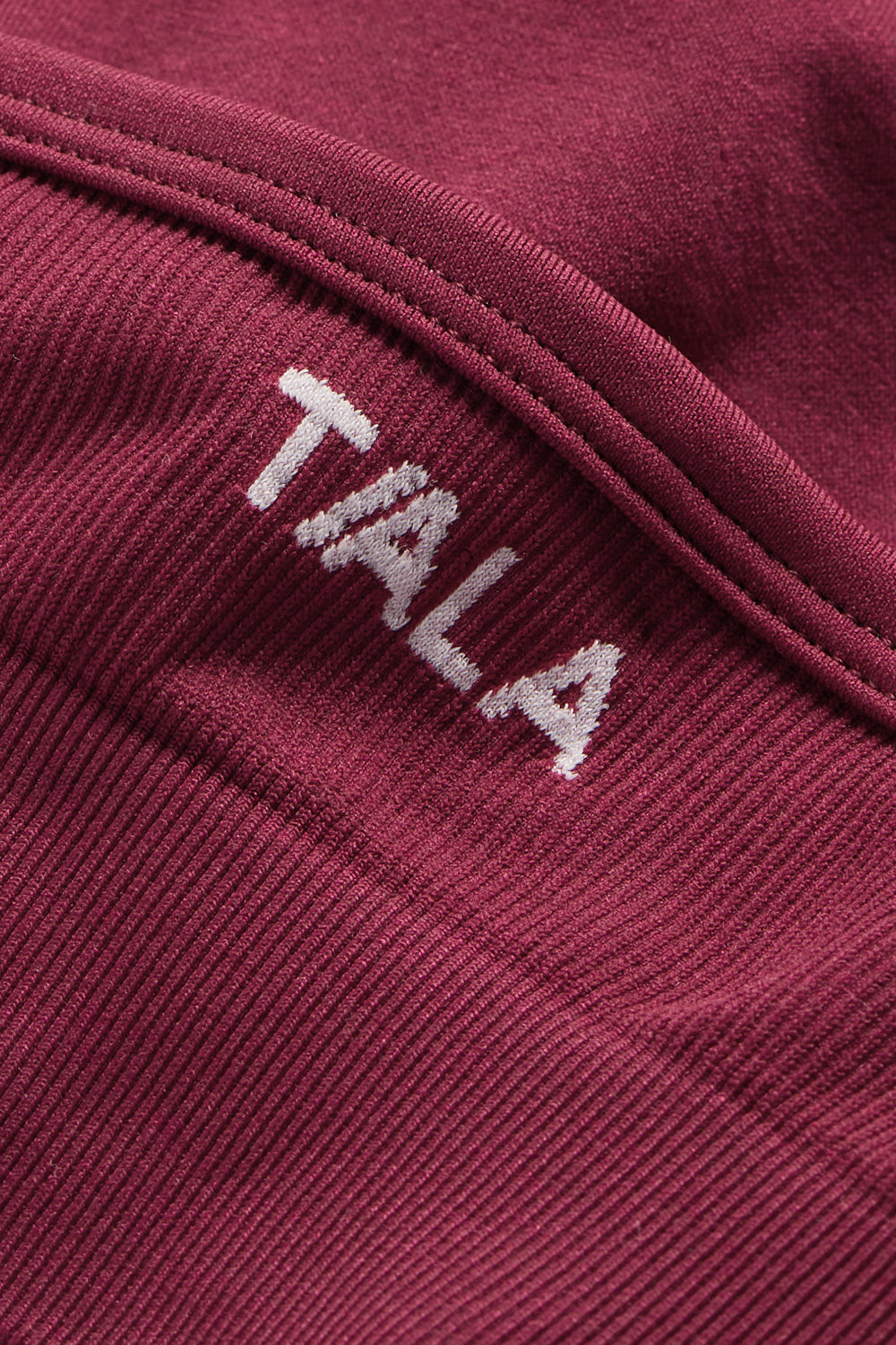 Sculpt Seamless Bandeau Sports Bra - Cherry Red