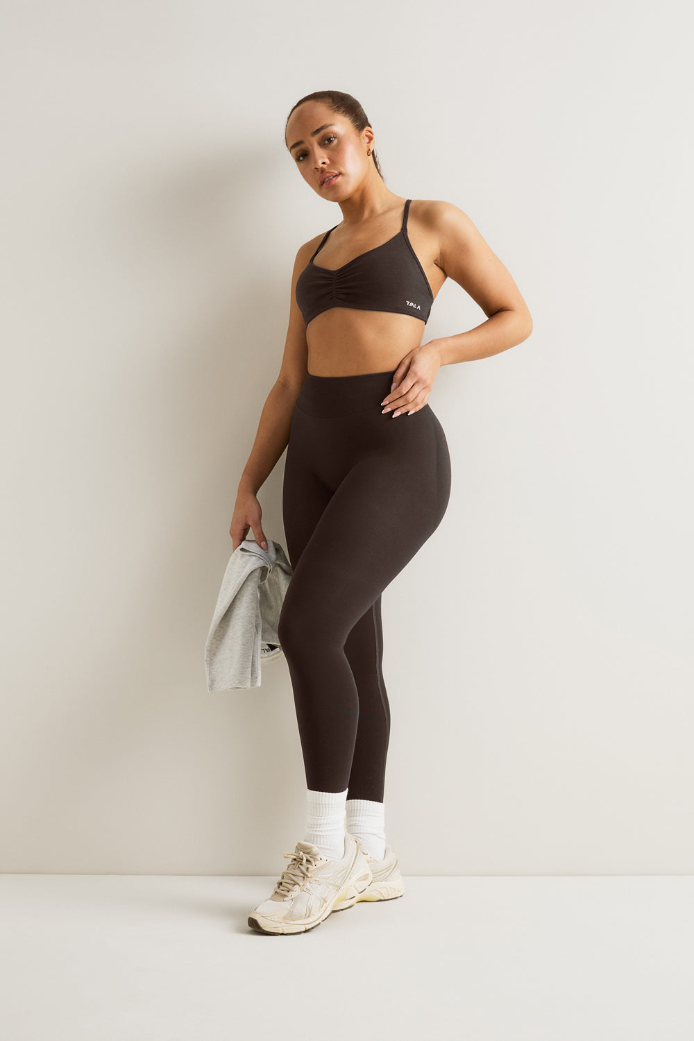 Sculpt Seamless Ruched Cross Back Sports Bra - Americano