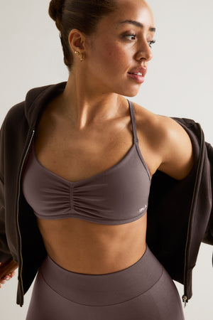 Sculpt Seamless Ruched Cross Back Sports Bra - Dark Truffle