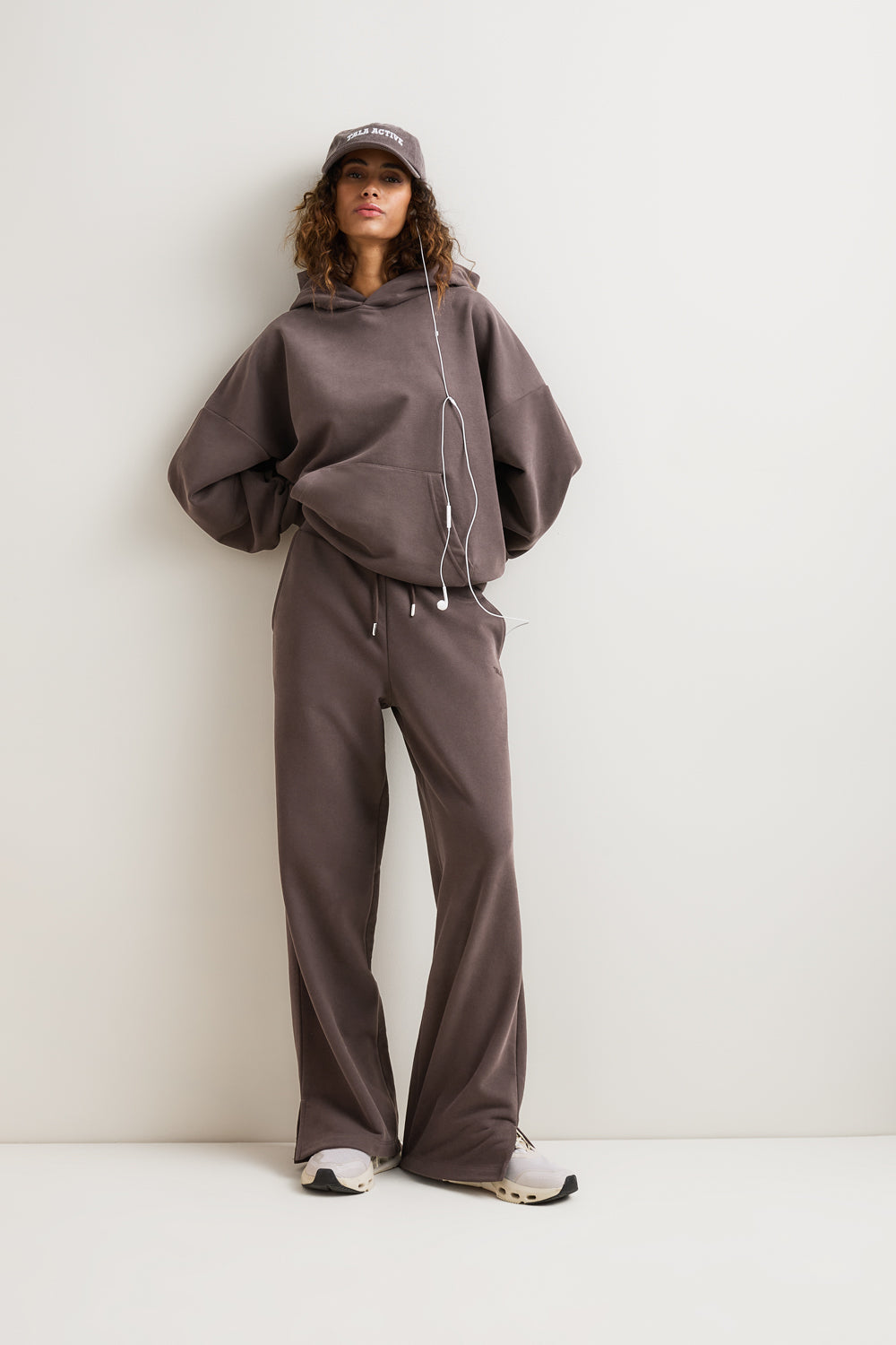 Peached Girlfriend Hoodie - Mocha Brown