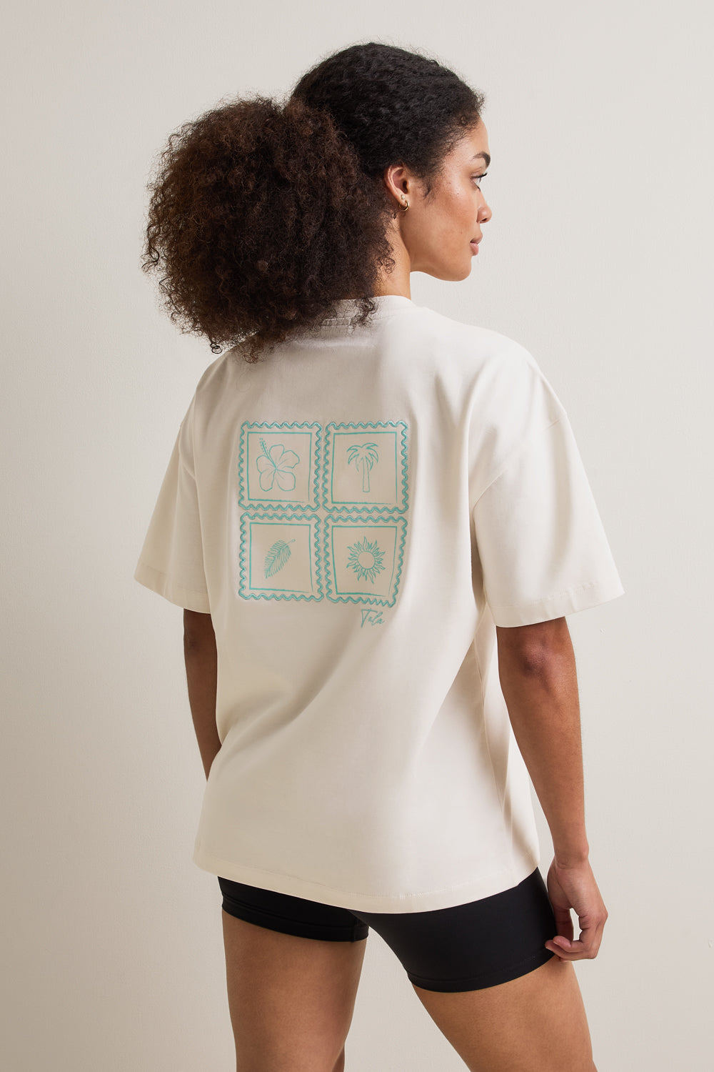 Seashells Graphic Tee - Ivory / Cyan Blue