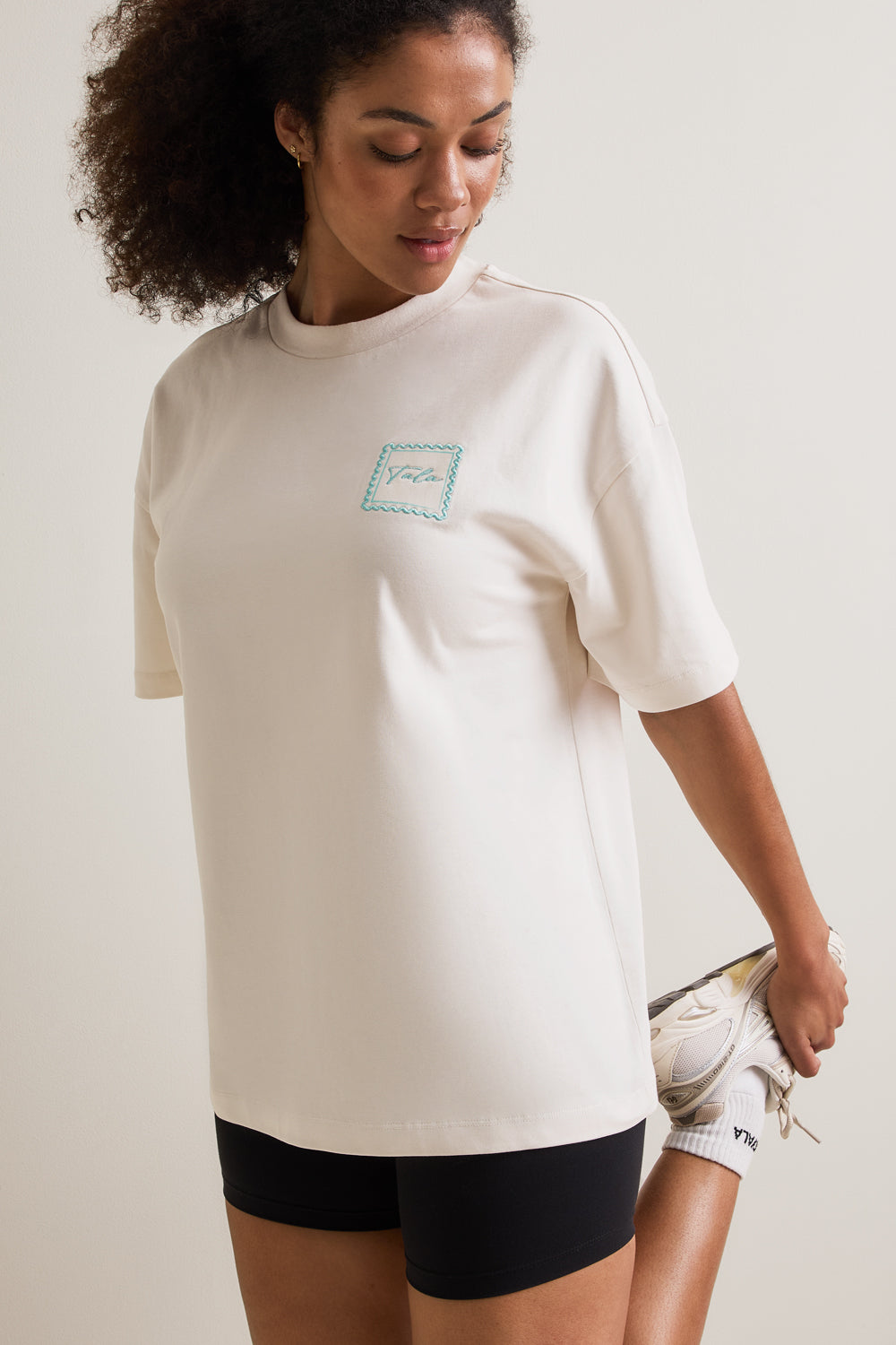 Seashells Graphic Tee - Ivory / Cyan Blue