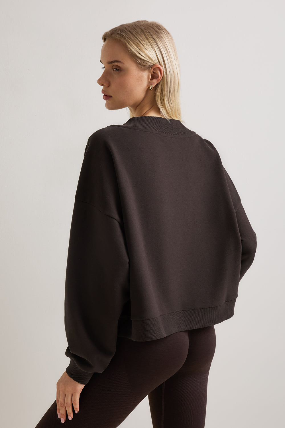 V-Neck Sweatshirt - Americano