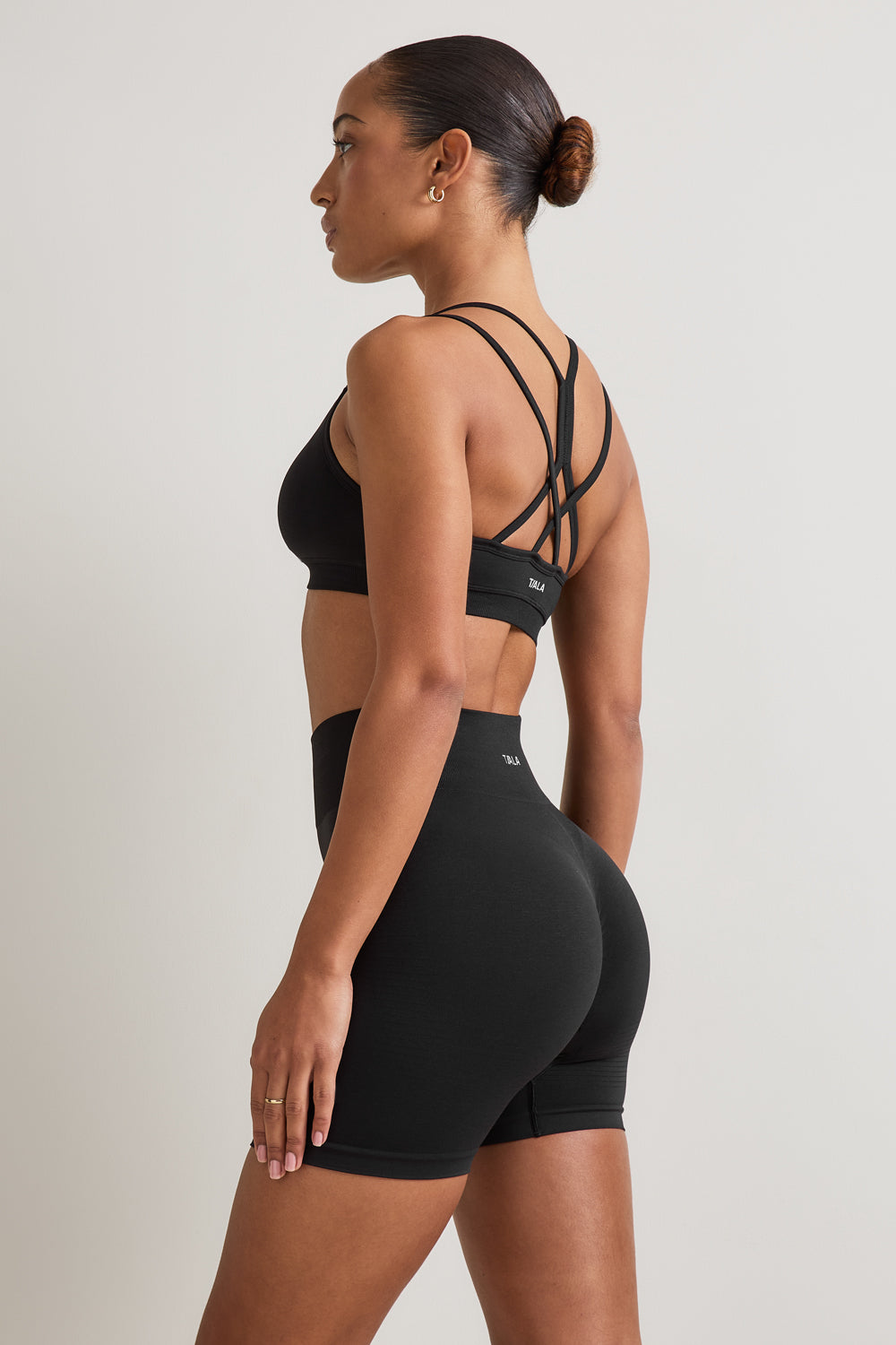 Sculpt Seamless Scrunch Shorts - Black Marl