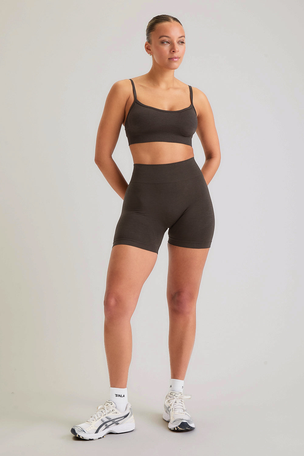 Sculpt Seamless Scrunch Shorts - Espresso Brown