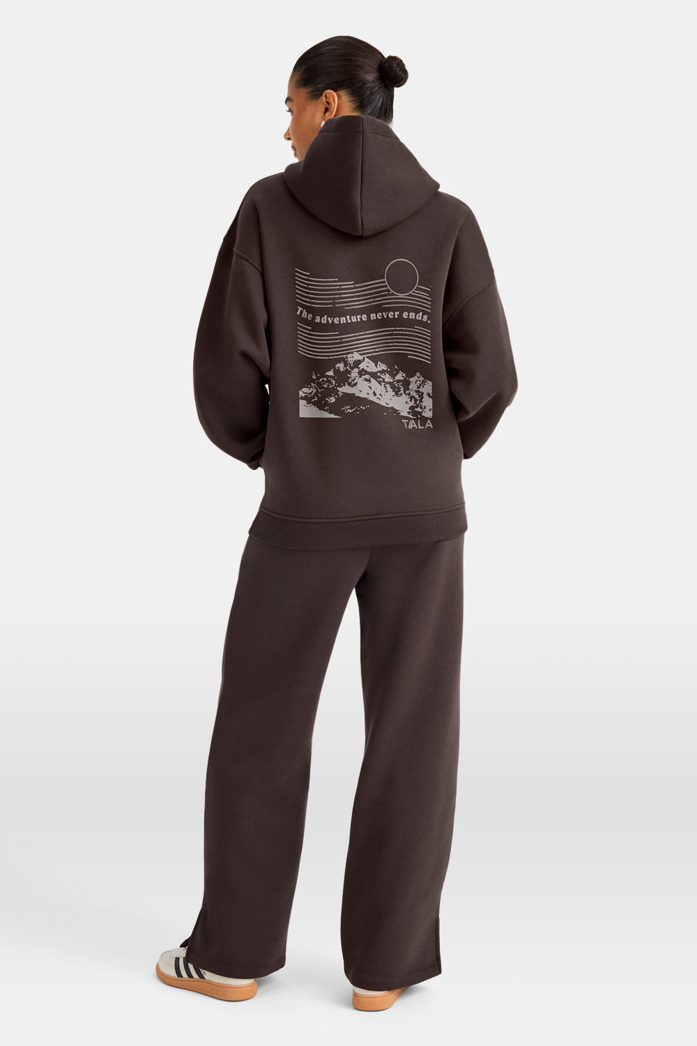 Outdoors Graphic Oversized Hoodie - Americano