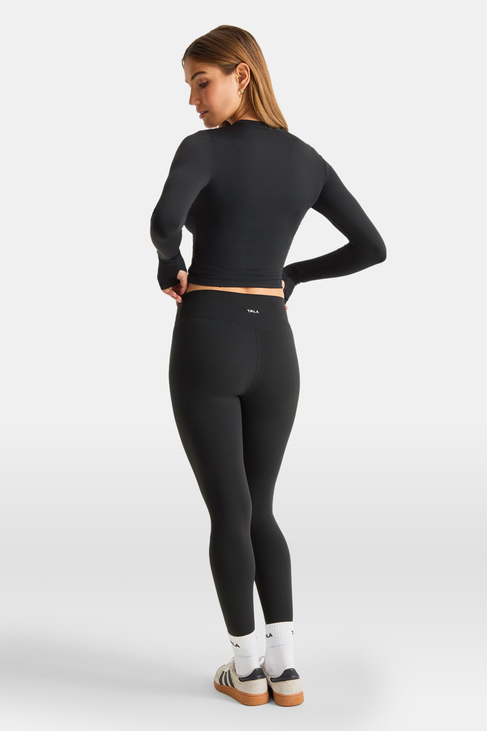 UltraLite Ruched Long Sleeve Top - Black