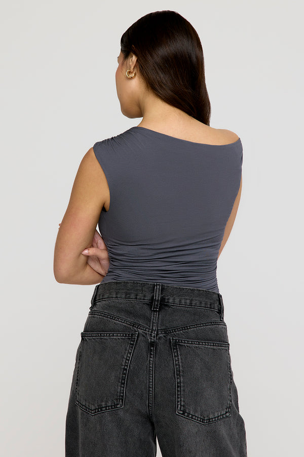 365 ASYMMETRIC RUCHED SIDE TOP - GRAPHITE