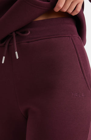 WIDE LEG CLUB LOGO JOGGER - BURGUNDY