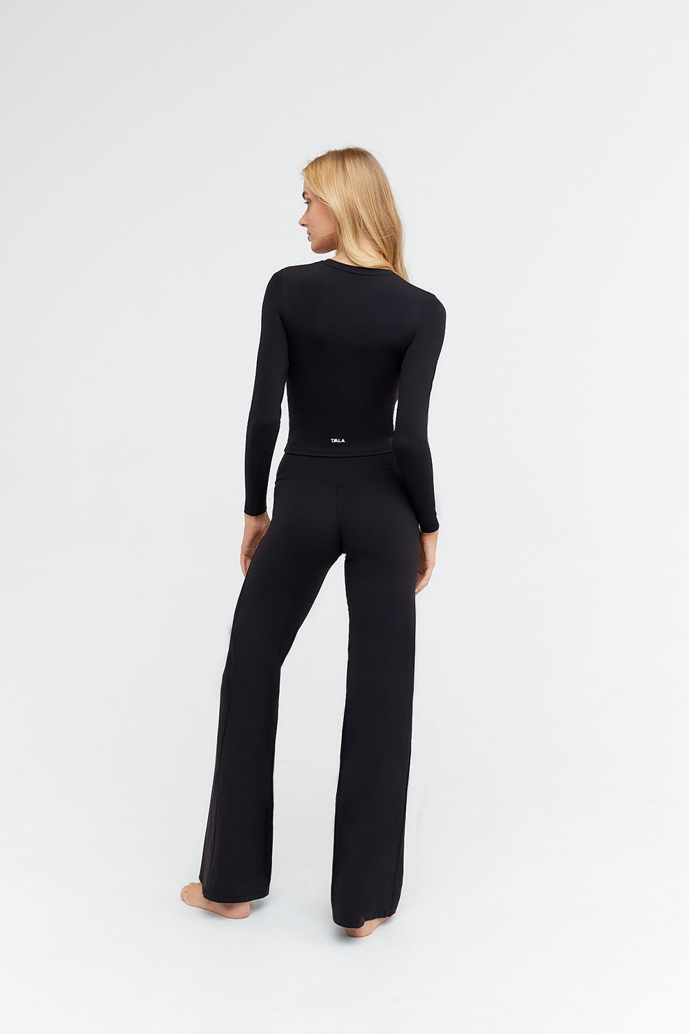 DAYFLEX ESSENTIAL LONG SLEEVE TOP - SHADOW BLACK