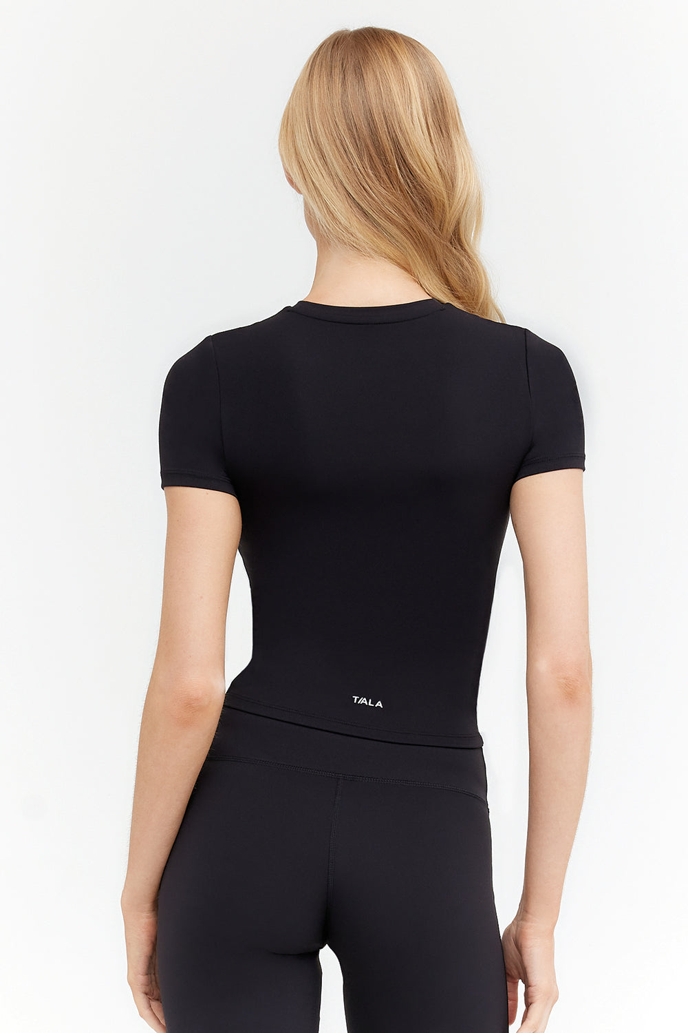DAYFLEX BUILT-IN SUPPORT ESSENTIAL T-SHIRT - SHADOW BLACK