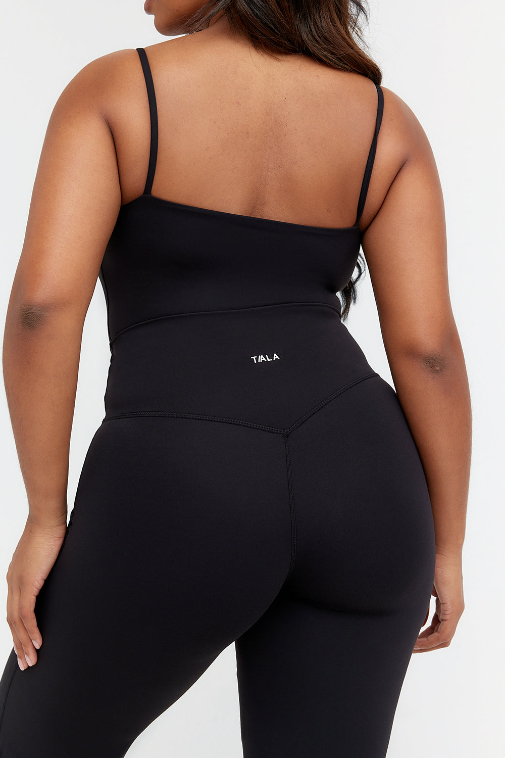 The Dayna wide leg yoga pants feature extra high waist and ankle