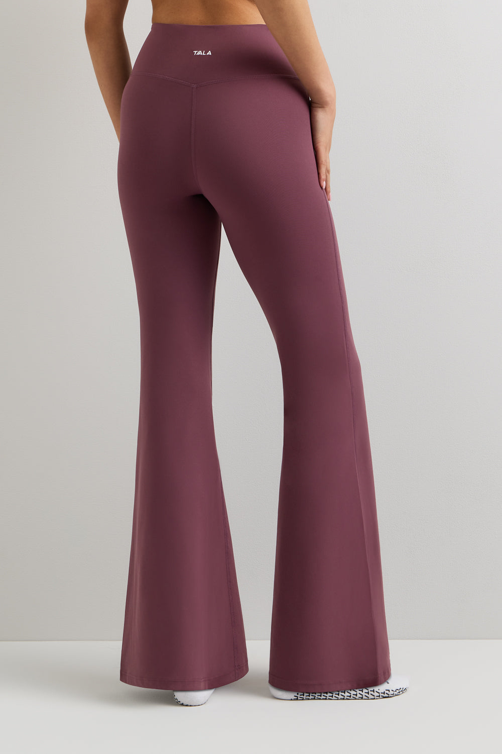 DayFlex Wrap Flared Yoga Pant No Front Seam - Light Fig