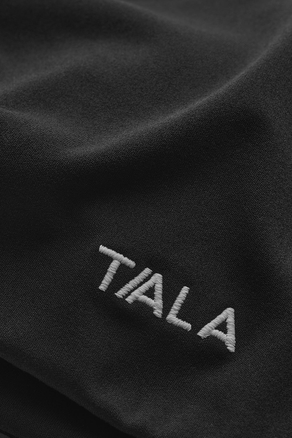 DayFlex Ruched Front Sports Bra - Shadow Black