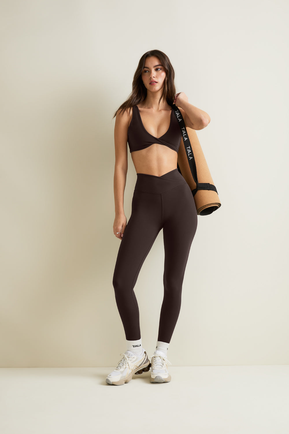 DayFlex Twist Front Sports Bra - Americano