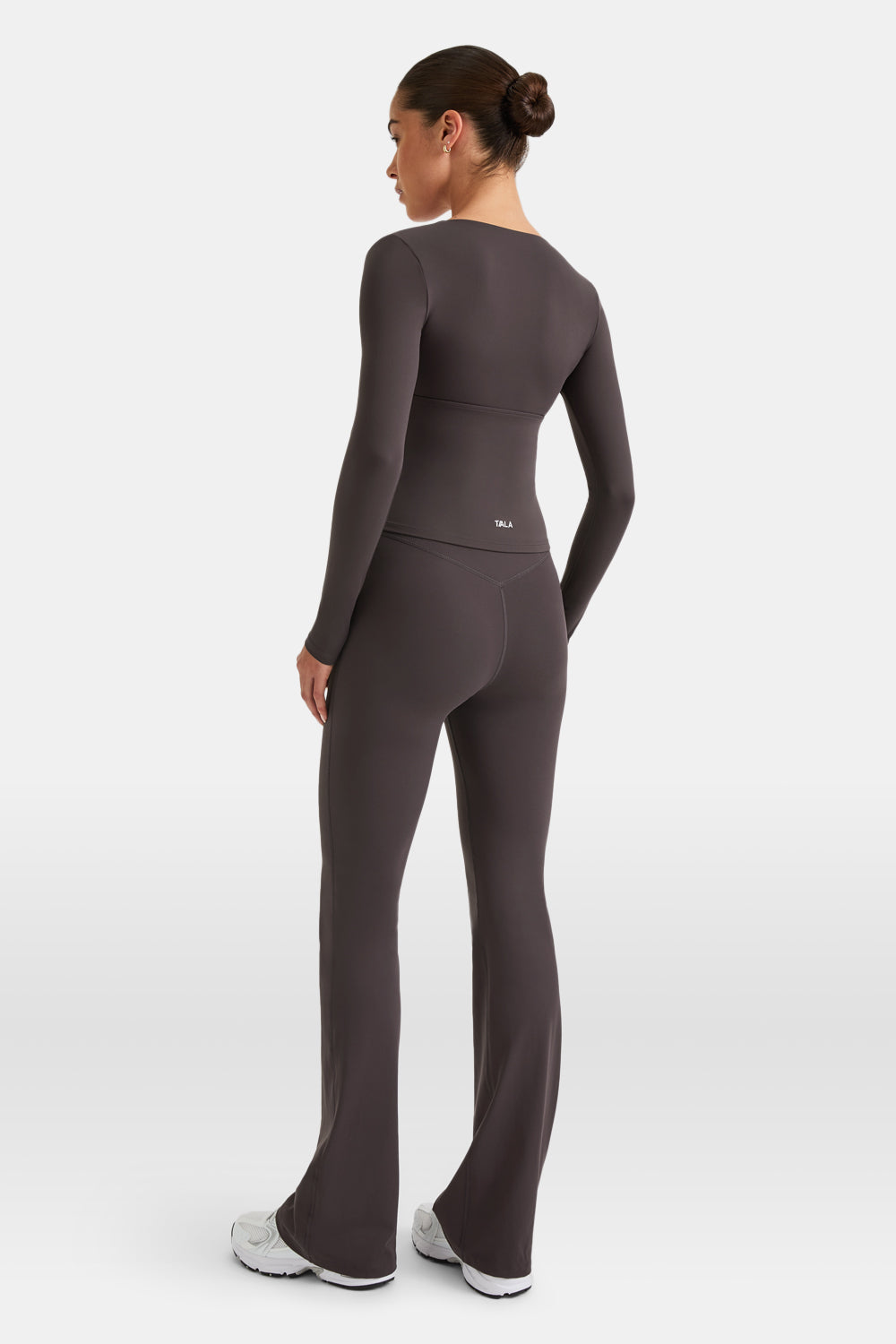 DAYFLEX BUILT-IN SUPPORT V NECK LONG SLEEVE TOP - COOL ESPRESSO