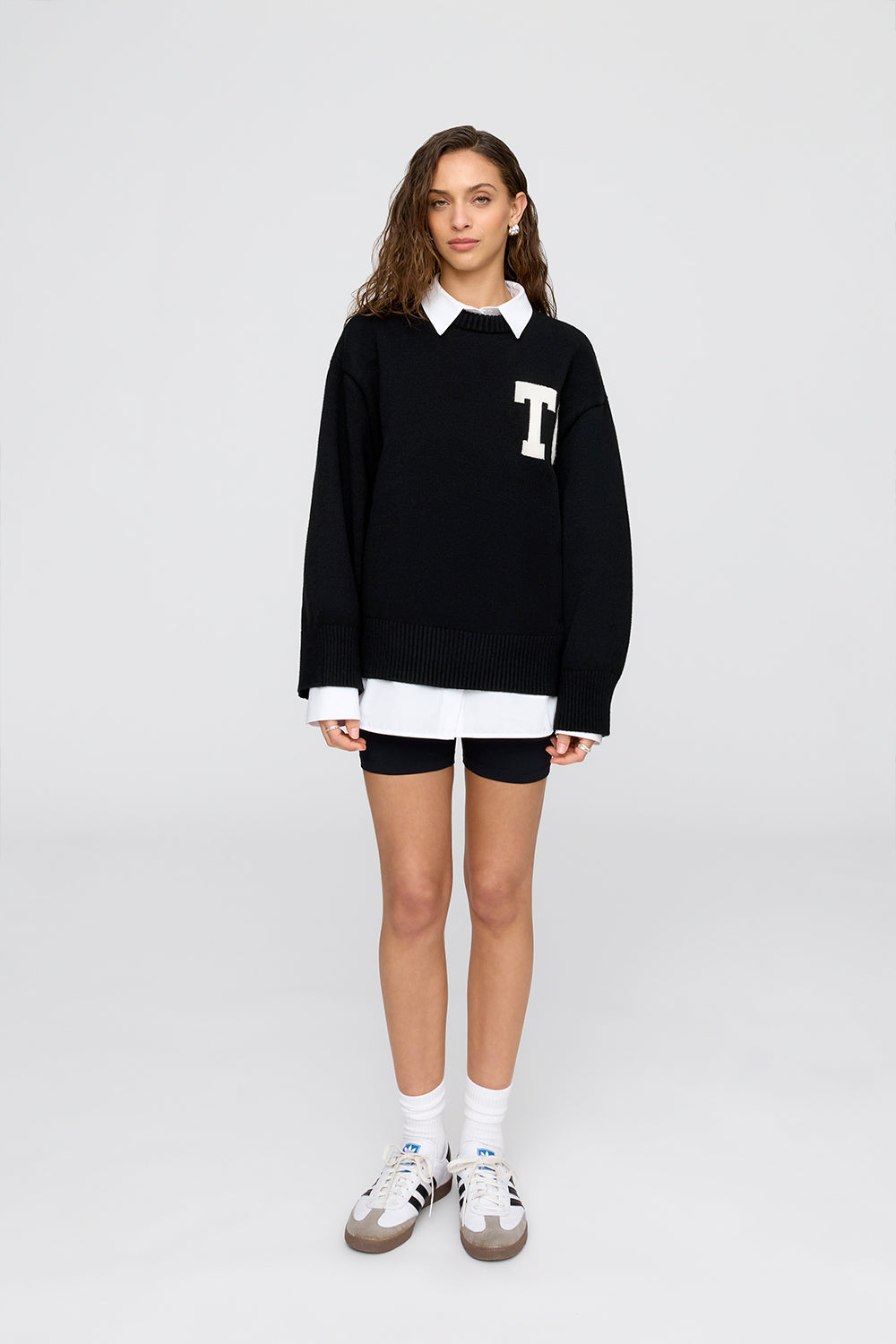 T LOGO KNIT SWEATER - BLACK AND MILK