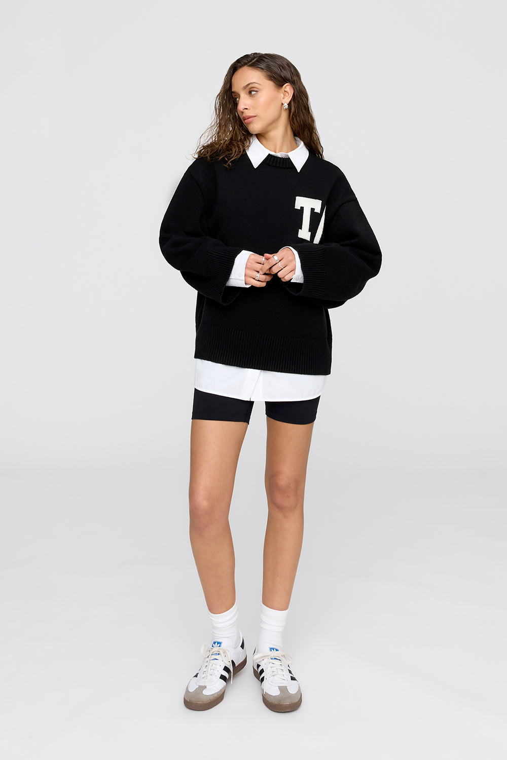 T LOGO KNIT SWEATER - BLACK AND MILK