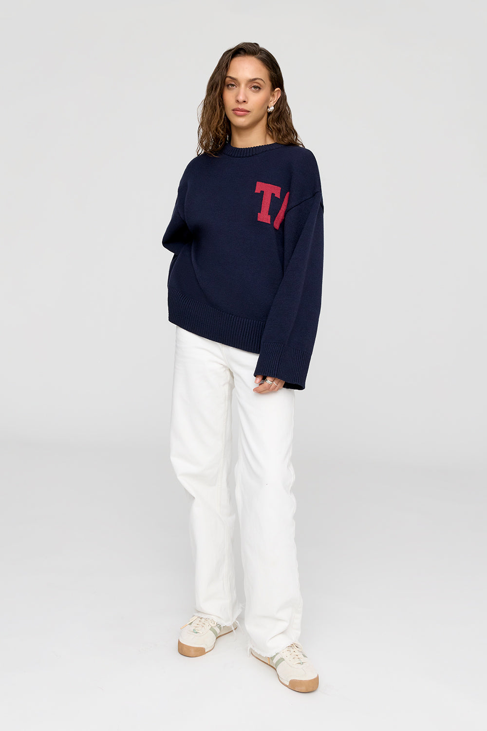 T LOGO KNIT SWEATER - NAVY AND RED