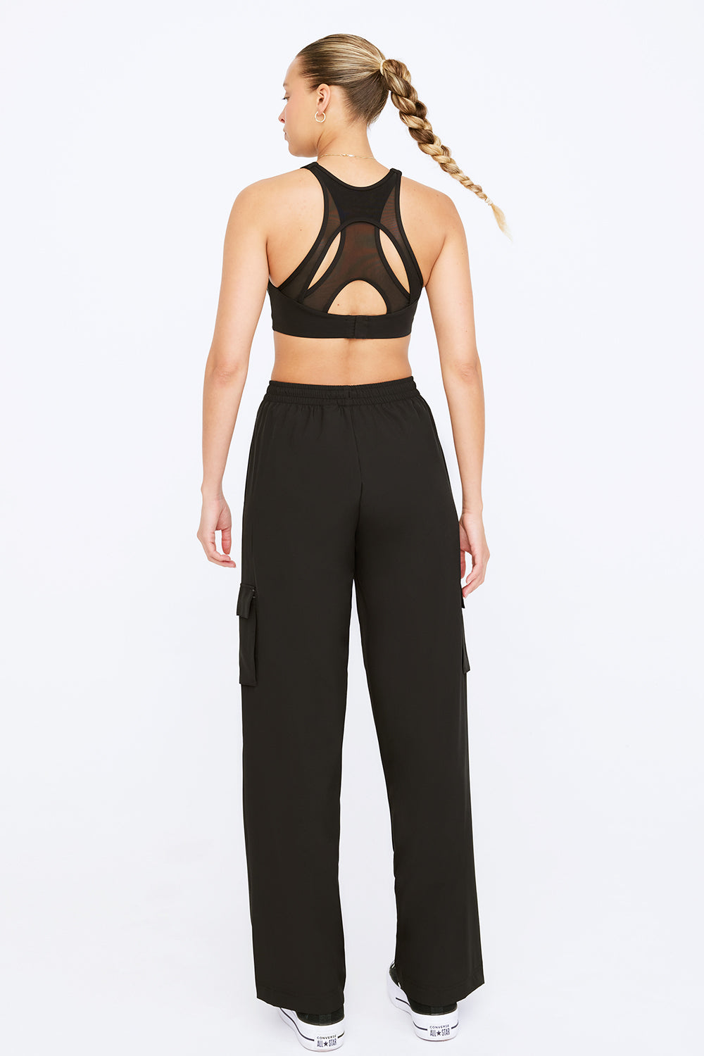 FORMTECH HIGH NECK RUNNING SPORTS BRA - BLACK