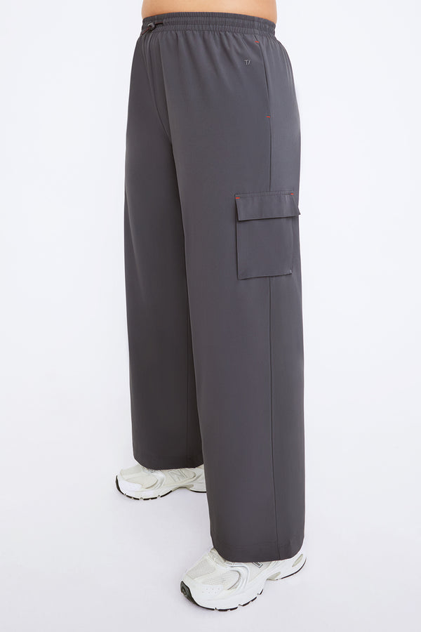 WOVEN TRACK PANT - GRAPHITE