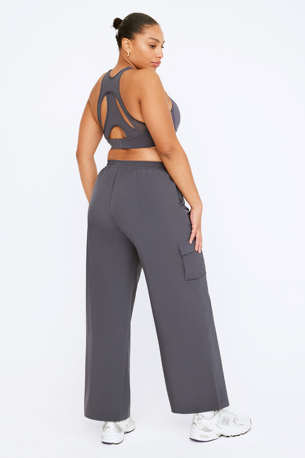 WOVEN TRACK PANT - GRAPHITE – TALA