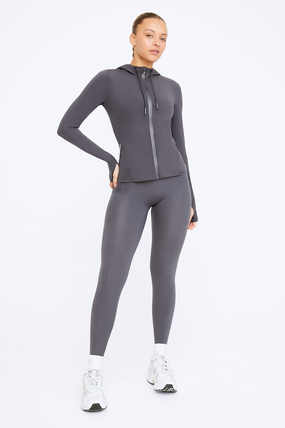 FORMTECH HOODED ZIP THROUGH RUNNING JACKET- GRAPHITE