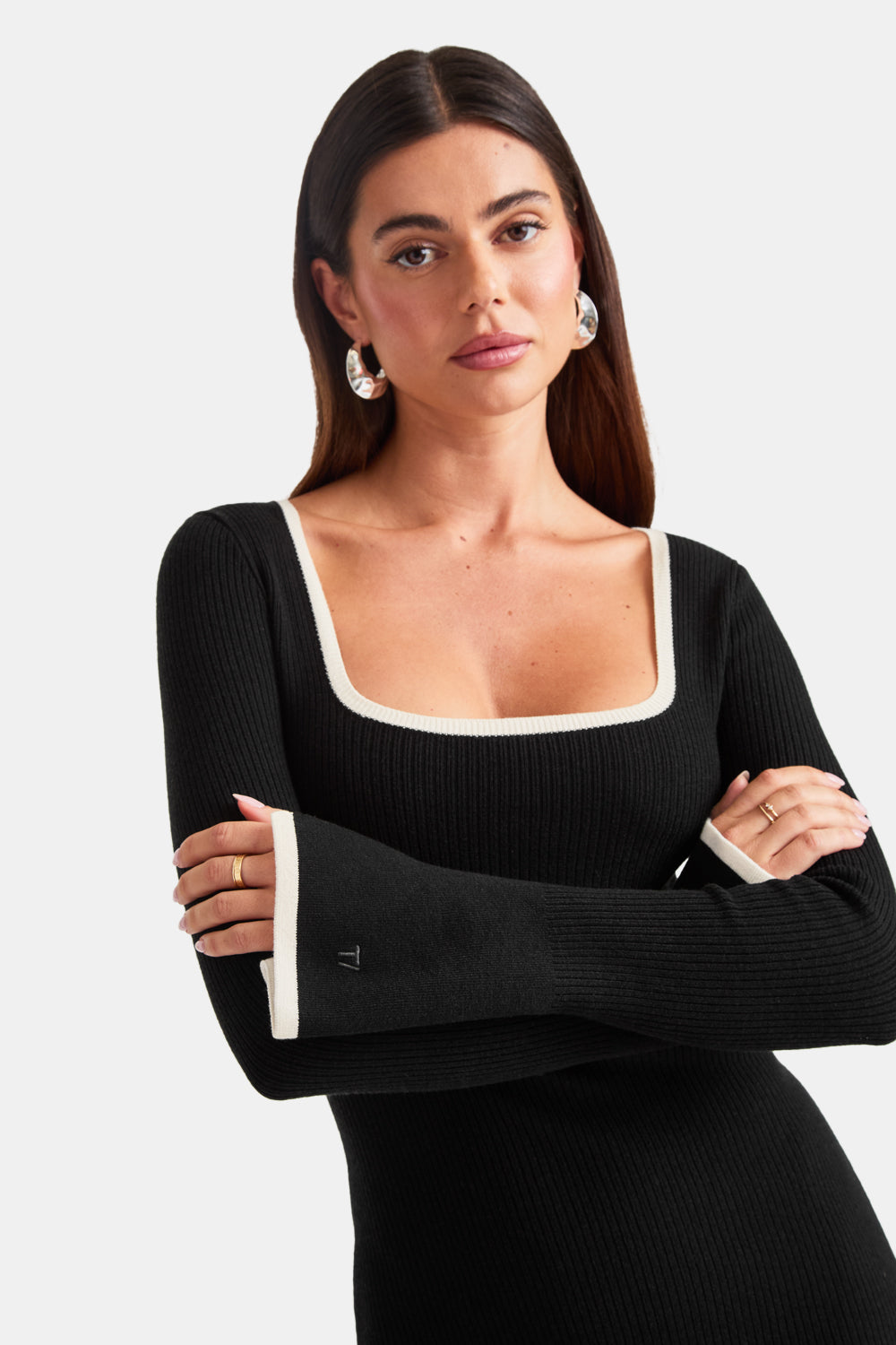 LONG SLEEVE CONTRAST RIBBED KNIT MAXI DRESS - BLACK AND BUTTERMILK