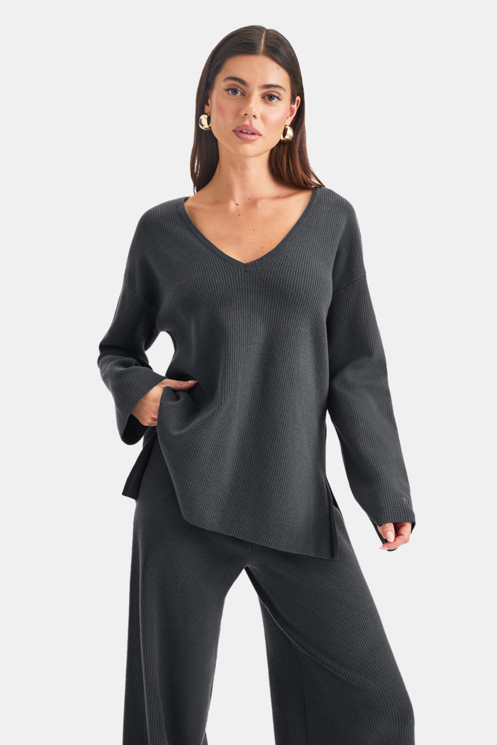 LOOSE FIT RIBBED KNIT V NECK SWEATER - CHARCOAL
