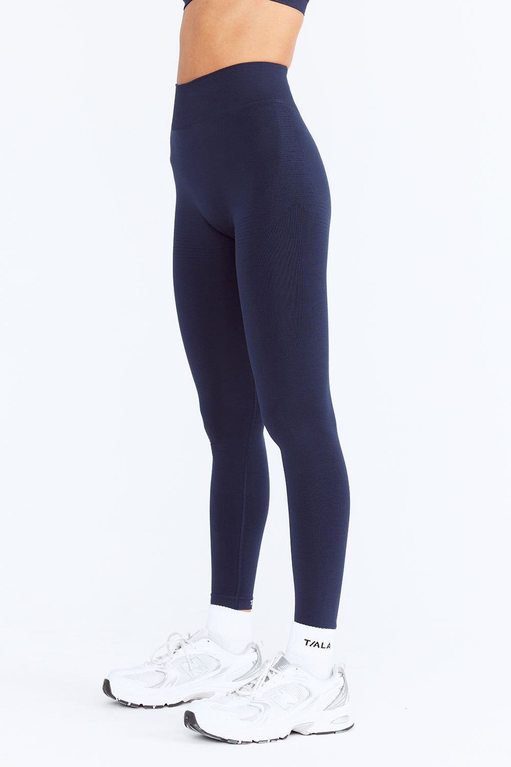 SCULPT SEAMLESS LEGGINGS – TALA