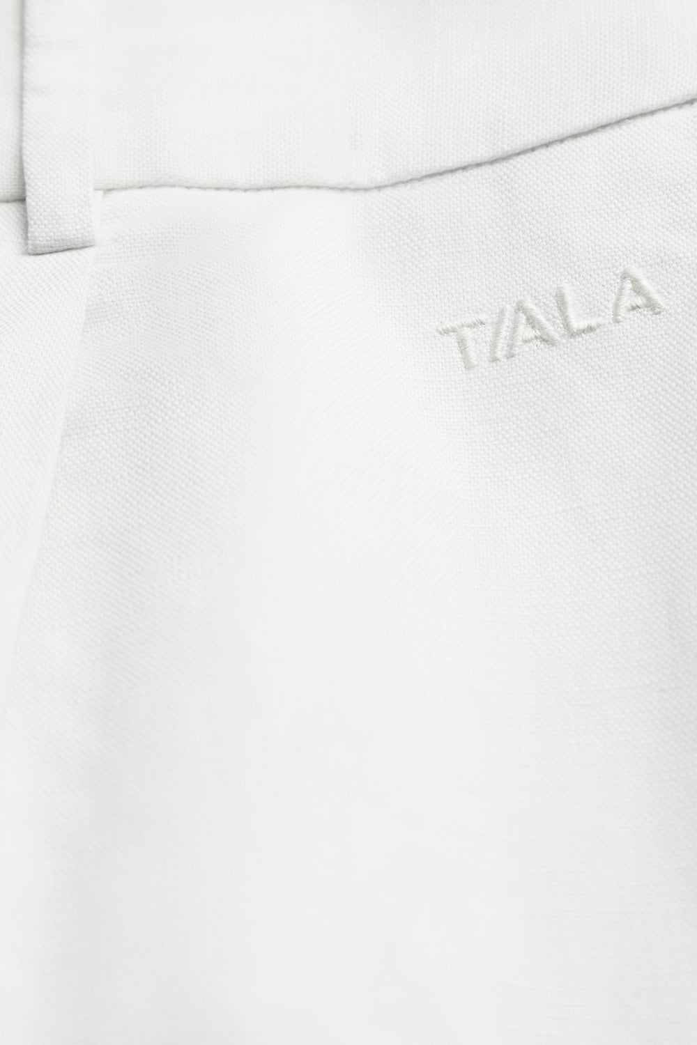 HEAVYWEIGHT LINEN TAILORED SHORTS - COCONUT MILK