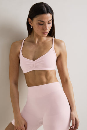 Sculpt Seamless Ruched Cross Back Sports Bra - Baby Pink