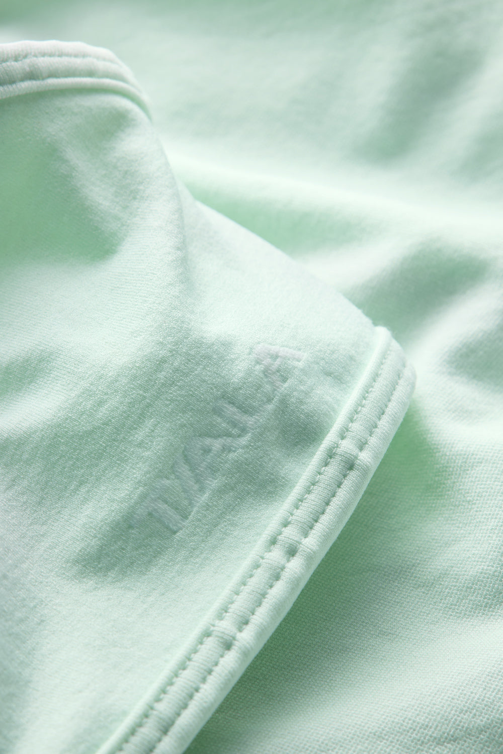 Sculpt Seamless Ruched Cross Back Sports Bra - Soft Mint