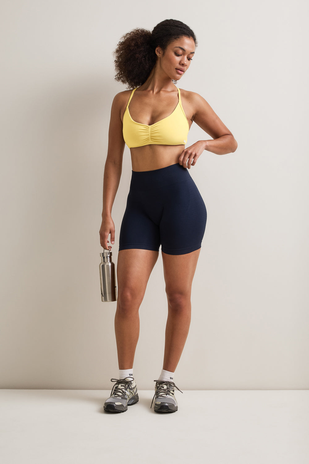 Sculpt Seamless Ruched Cross Back Sports Bra - Butter Yellow