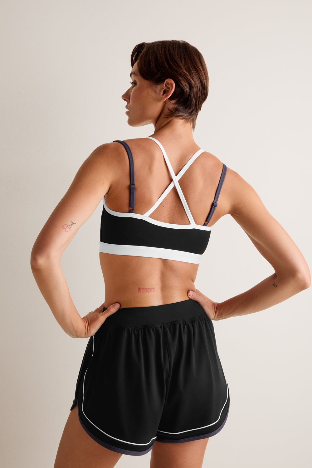 SkinLuxe Contrast Cross Strap Sports Bra - Black