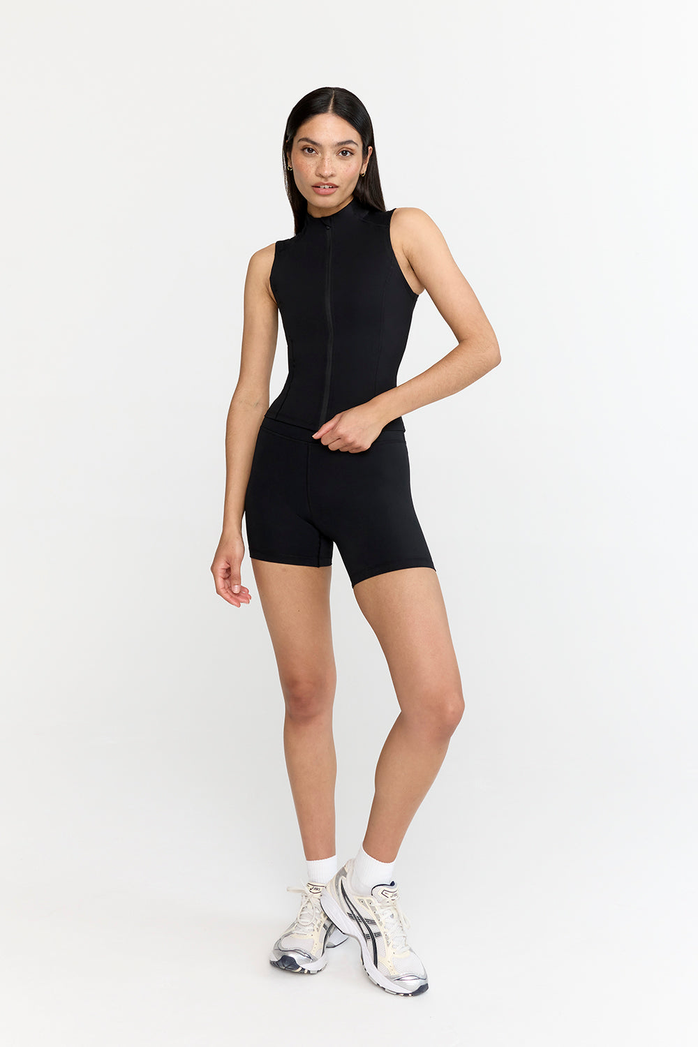 SKINLUXE SLEEVELESS ZIP THROUGH RUNNING TOP - SHADOW BLACK