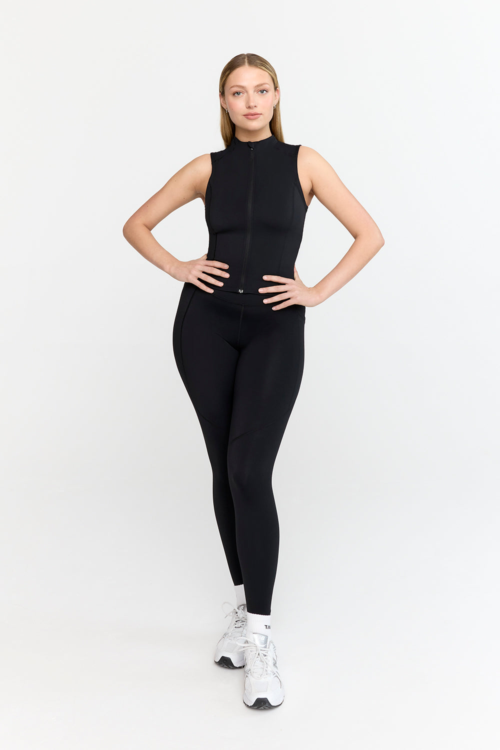 SKINLUXE SLEEVELESS ZIP THROUGH RUNNING TOP - SHADOW BLACK