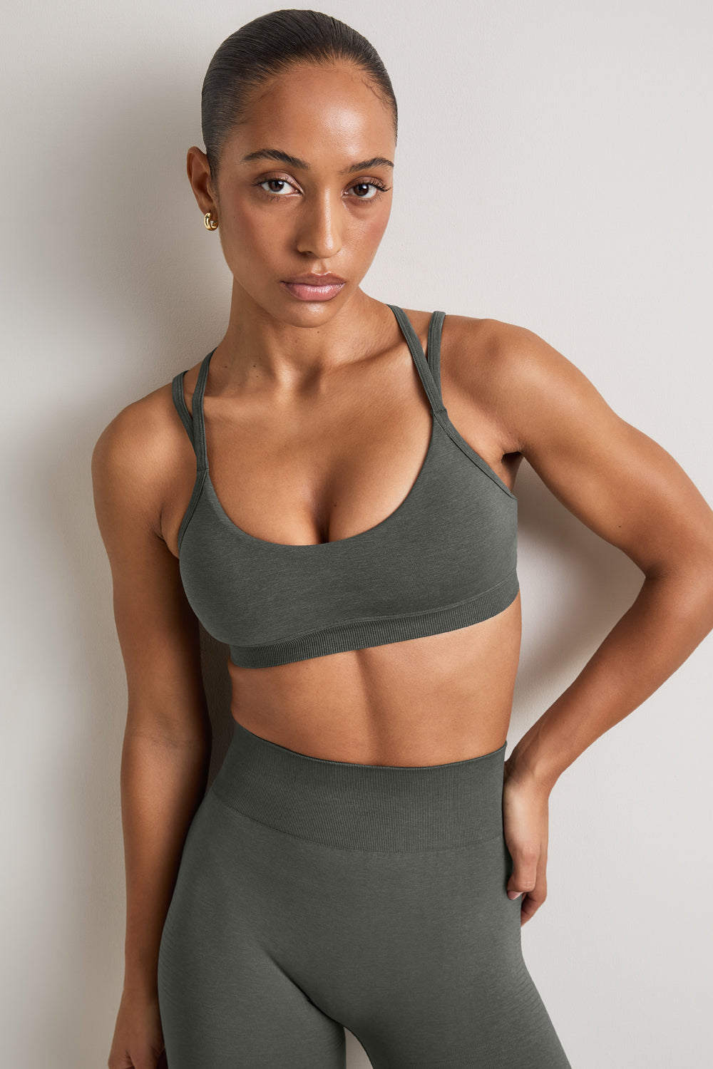 Sculpt Seamless Multi Strap Sports Bra - Dark Olive
