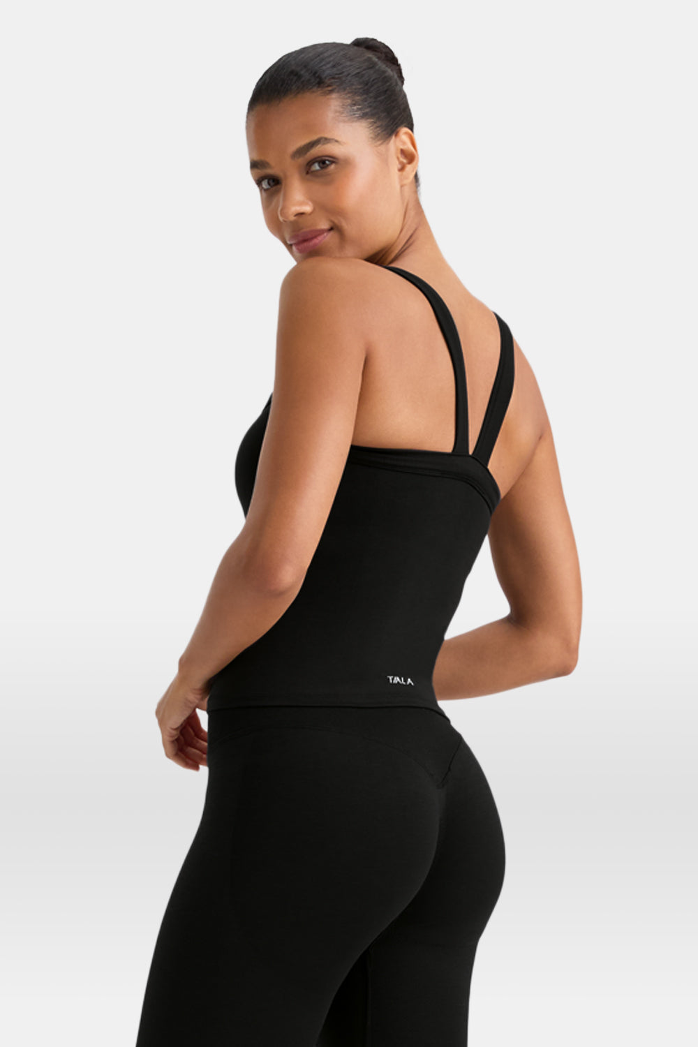 Sculpt Seamless Wide Scoop Neck Cami - Black