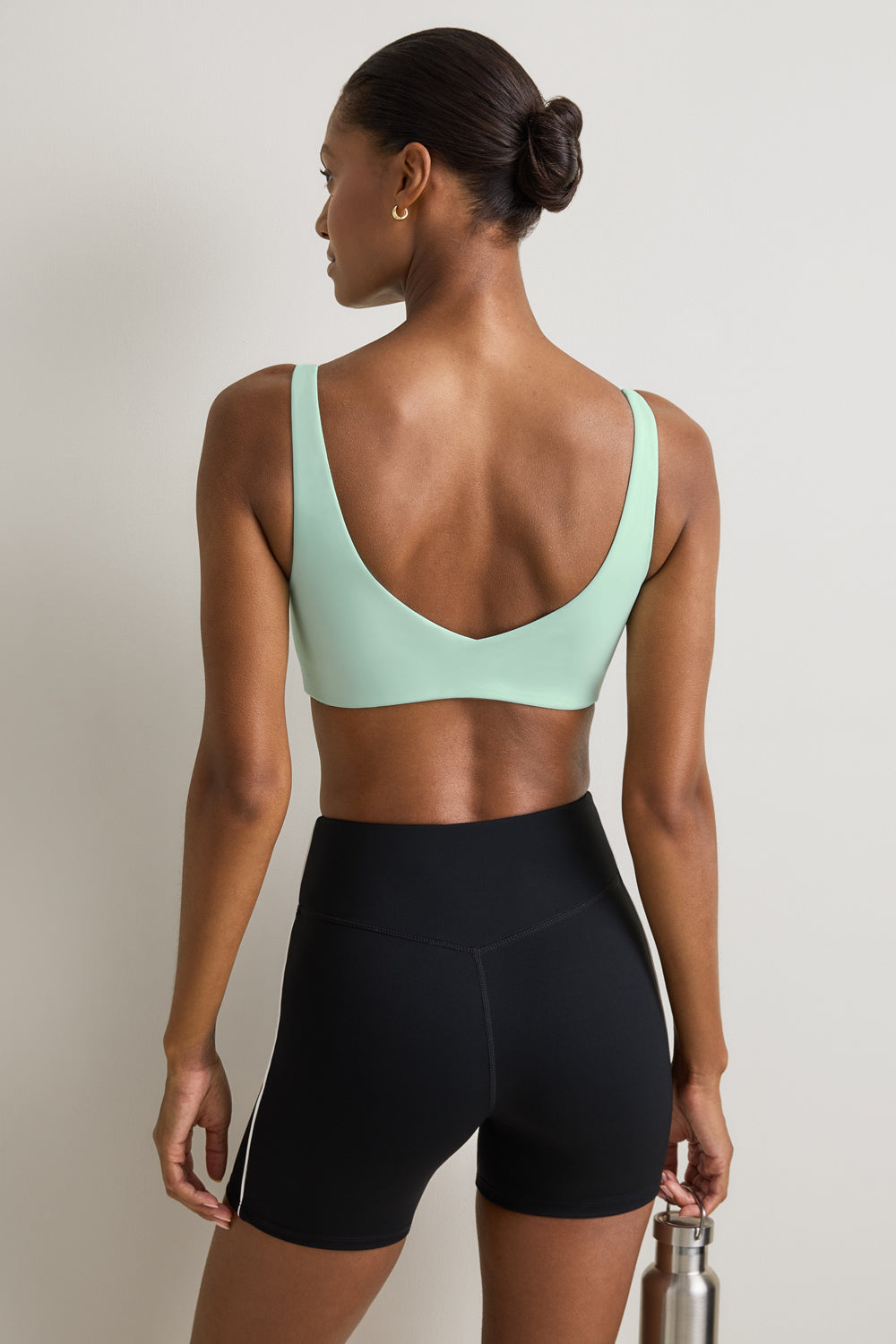 SkinLuxe Contrast Piping Sports Bra - Soft Mint