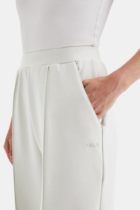 SoftSmart Wide Leg Jogger - Ecru