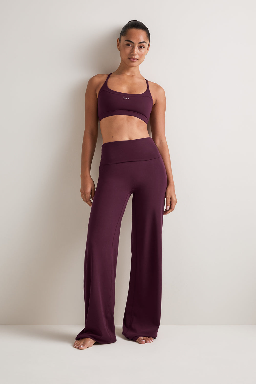 SoftSet Cross Back Sports Bra - Fig