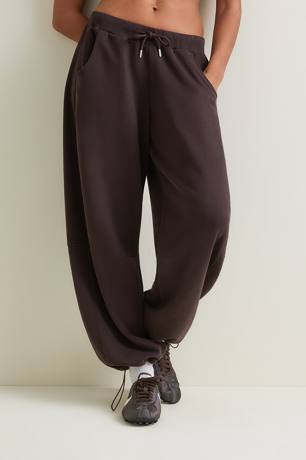 Organic Cotton Barrel Leg Jogger - Americano